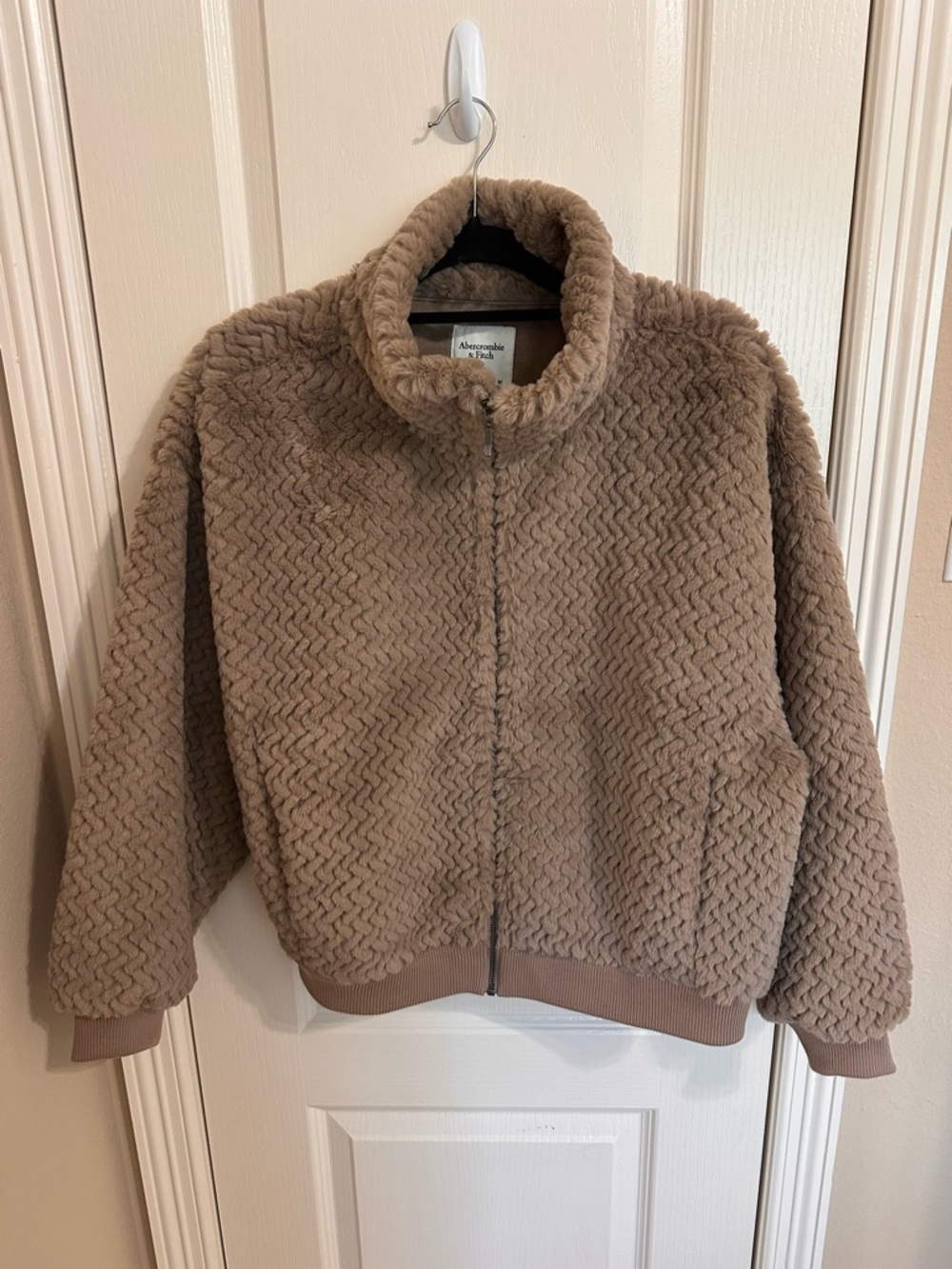 Abercrombie & Fitch Oversized Tan Faux-Sherpa Zip Jacket